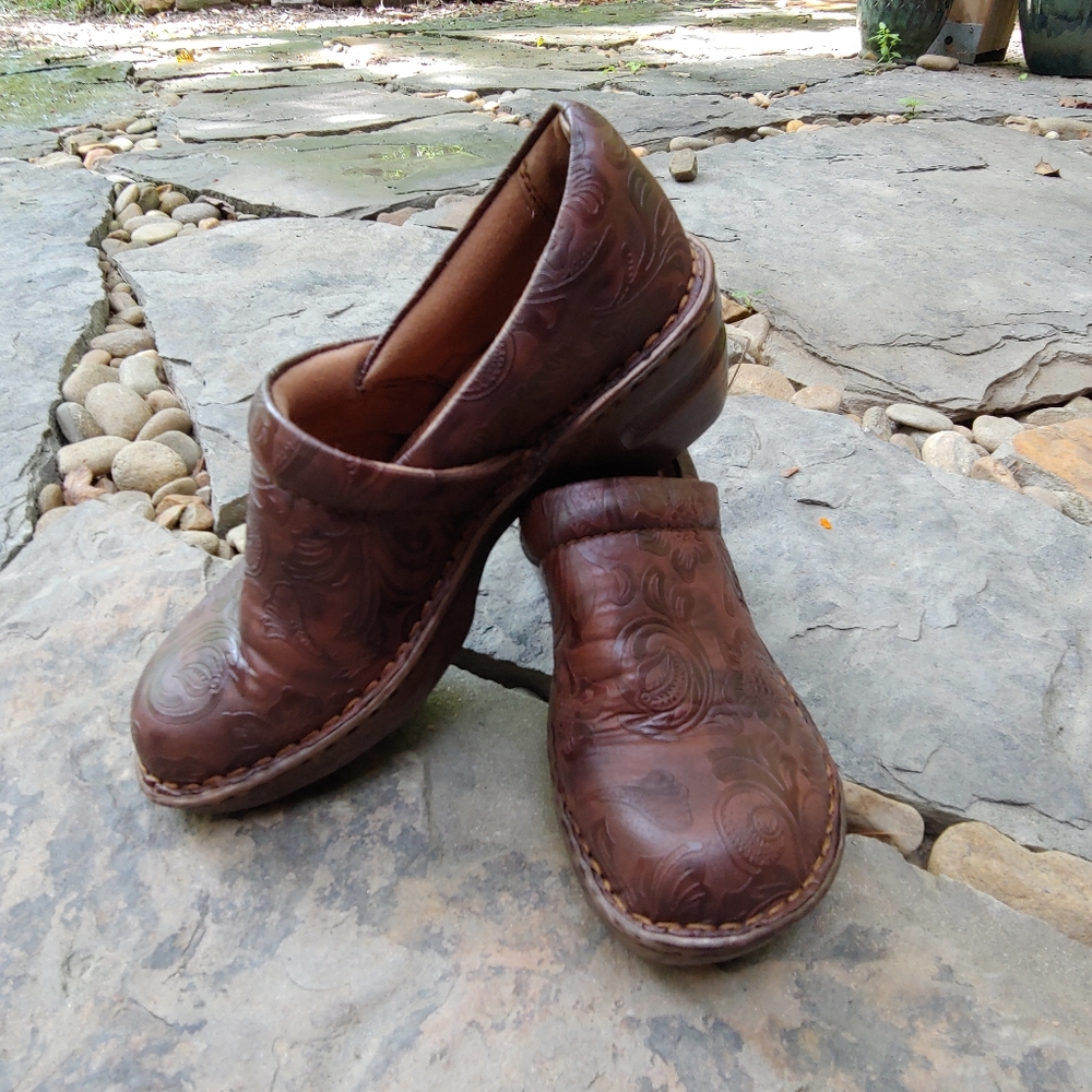 BOC (Born Concept) Floral Embossed Clogs